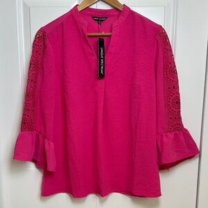 Unique Spectrum Pink Blouse sz Small V-Neck Crochet Flounce 3/4 Sleeves Relaxed